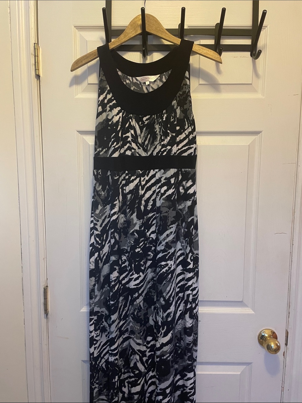Northern Reflections Black & White Printed Maxi Dress